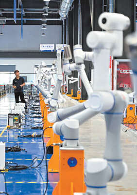 創(chuàng)新引擎驅(qū)動(dòng)新能源變革——非凡十年中國(guó)新能源技術(shù)發(fā)展紀(jì)實(shí)